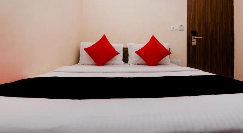 Wind Flower Hotel New Aadya International Near International Airport - Mumbai — Photos 2